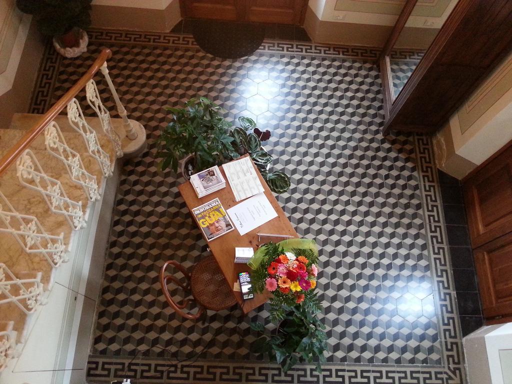 Villino Ermione Hotel Марина ди Пиза Екстериор снимка