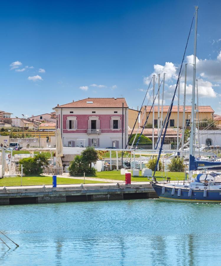Villino Ermione Hotel Марина ди Пиза Екстериор снимка