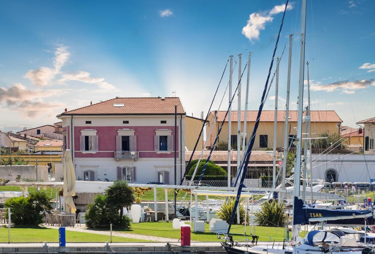 Villino Ermione Hotel Марина ди Пиза Екстериор снимка