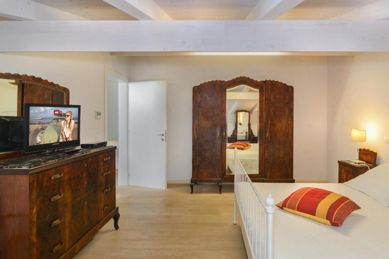 Villino Ermione Hotel Марина ди Пиза Екстериор снимка