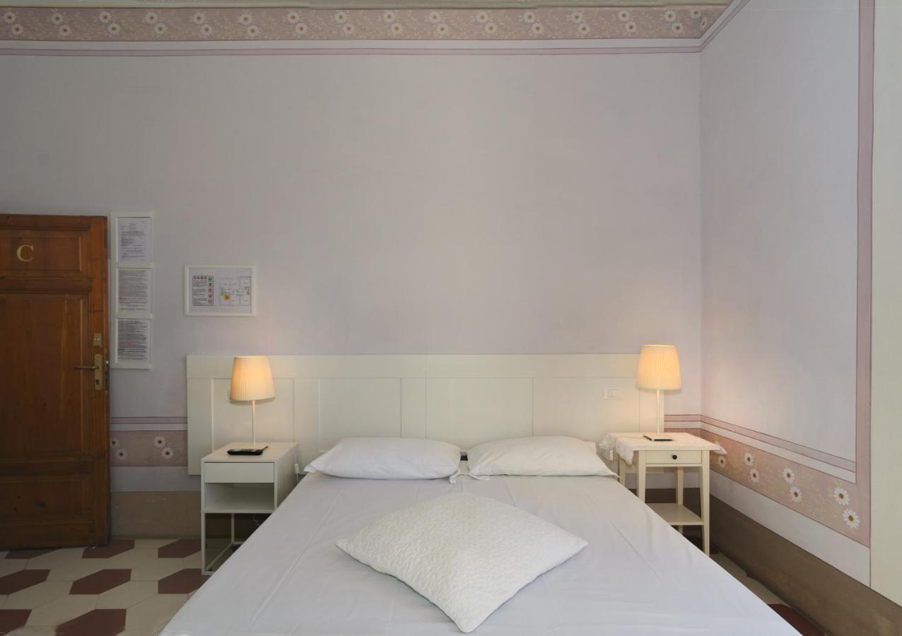Villino Ermione Hotel Марина ди Пиза Екстериор снимка