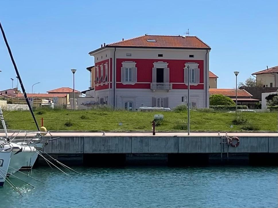 Villino Ermione Hotel Марина ди Пиза Екстериор снимка