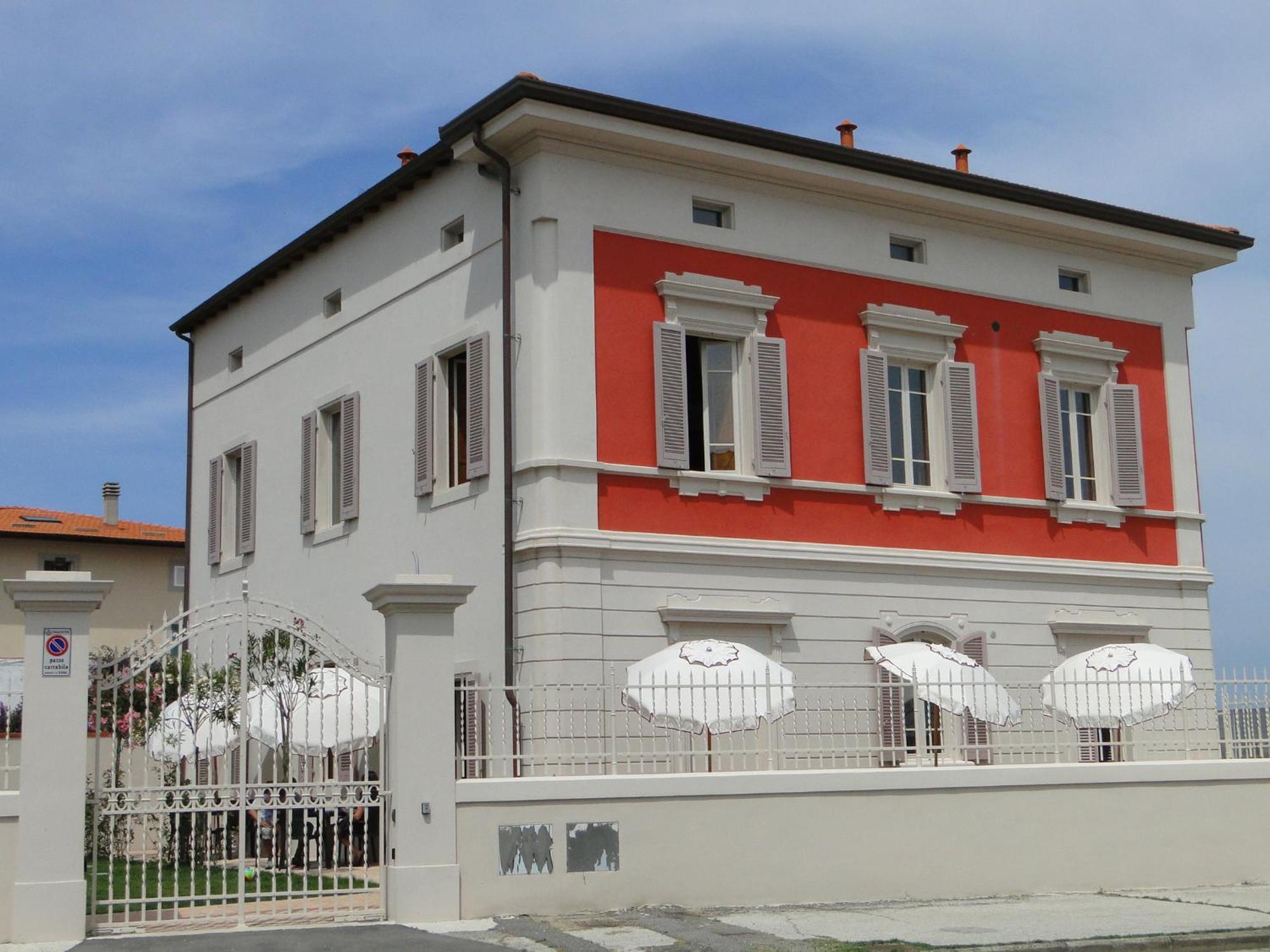 Villino Ermione Hotel Марина ди Пиза Екстериор снимка