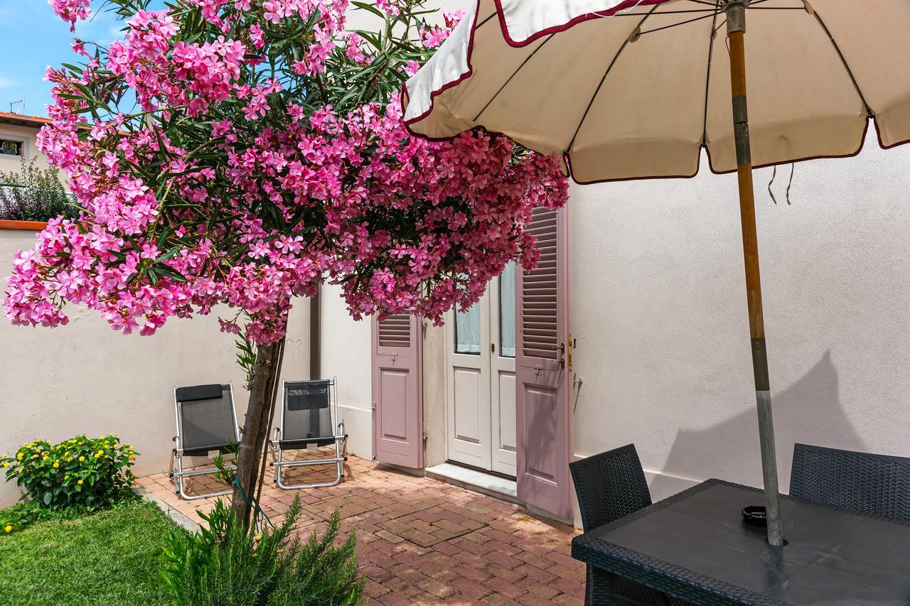 Villino Ermione Hotel Марина ди Пиза Екстериор снимка