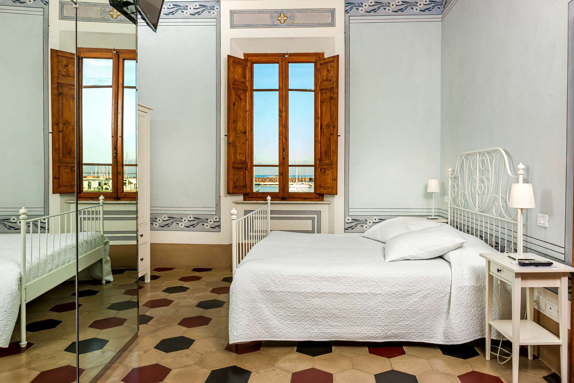 Villino Ermione Hotel Марина ди Пиза Екстериор снимка