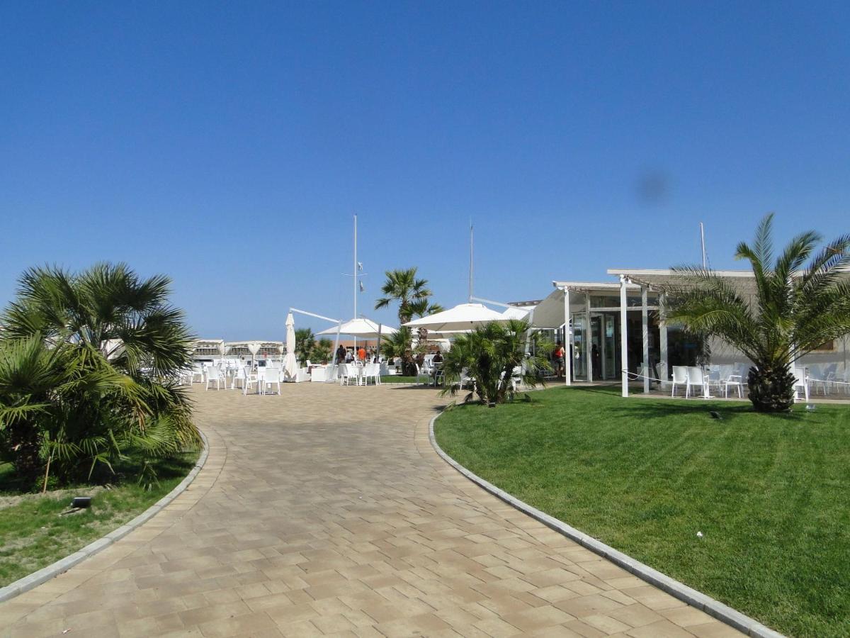 Villino Ermione Hotel Марина ди Пиза Екстериор снимка